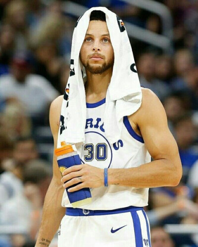 三垒之间弹 三垒之间弹